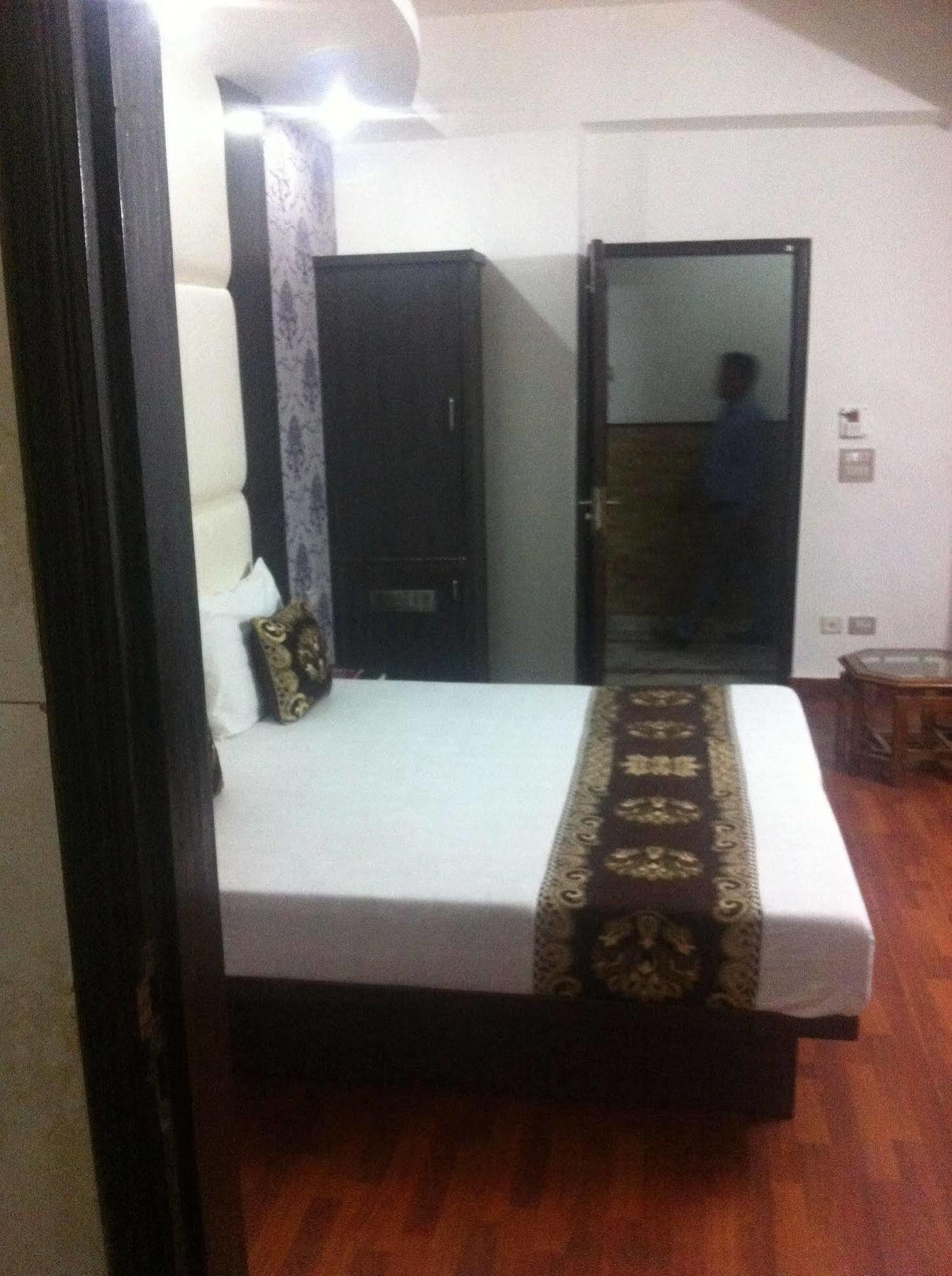 Hotel Karat 87 Inn Neu-Delhi Exterior foto